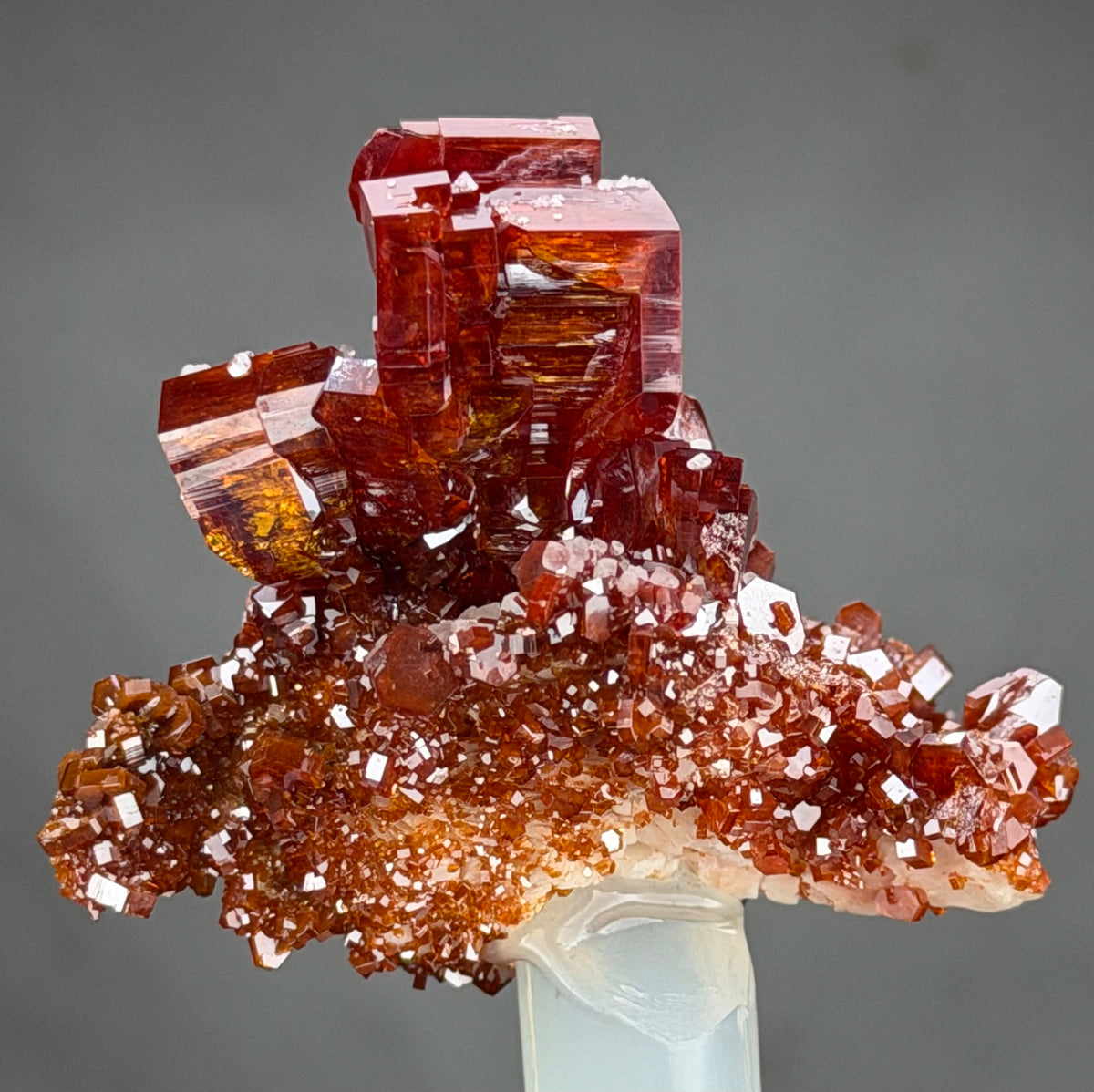 Vanadinite with Barite main crystal 2 cm in perfect Conditions -Vanadinite lovers -